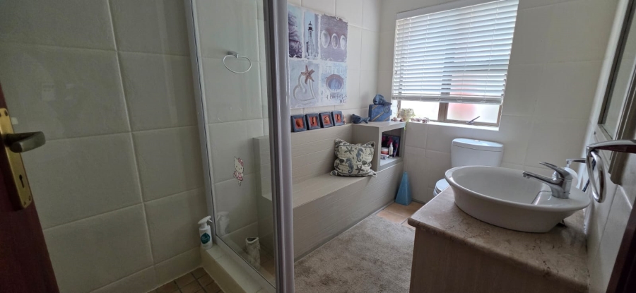 4 Bedroom Property for Sale in Stilbaai Wes Western Cape